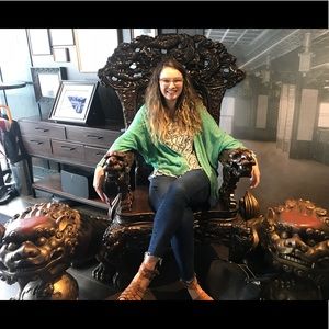 Meet your Posher, Hannah